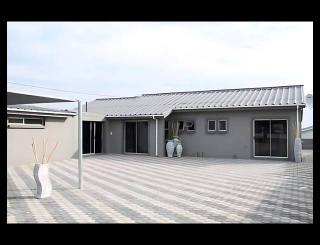 5 BEDROOM HOUSE FOR SALE IN DA NOVA